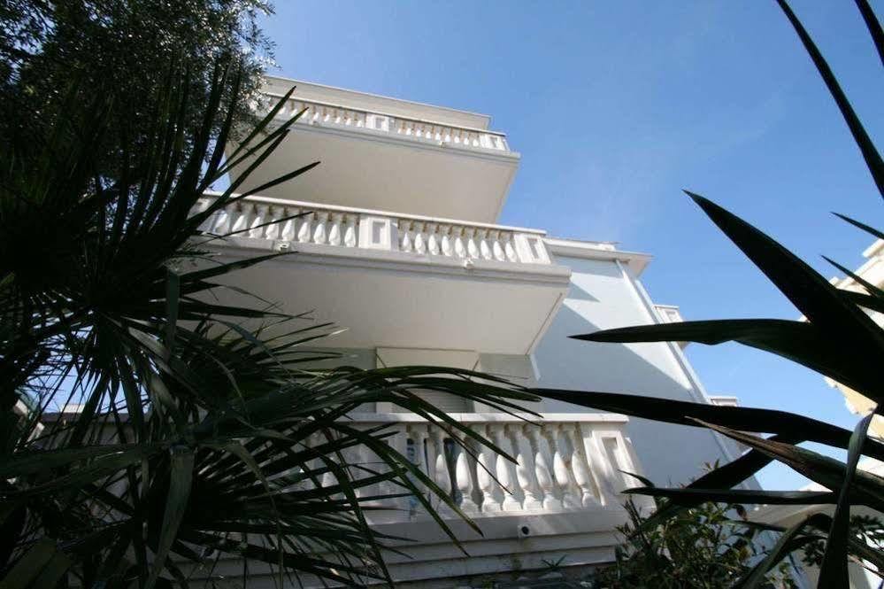 Residence Mimosa Rimini Exterior foto