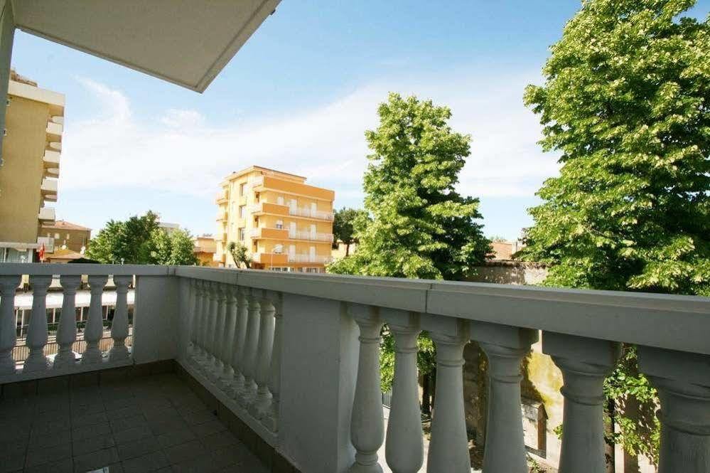 Residence Mimosa Rimini Exterior foto